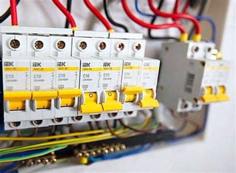 Выбило пробки в квартире как включить свет. что делать если выбило пробки