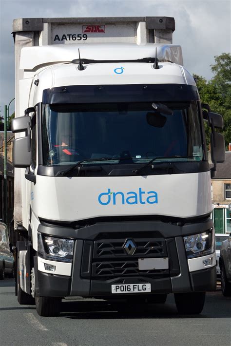 Dnata Renault PO16 FLG Dan Earl Flickr