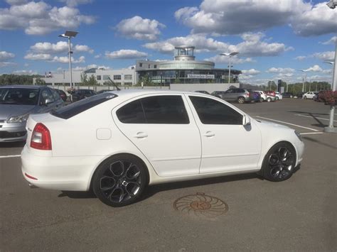 Новые колёса R19 Skoda Octavia A5 Mk2 1 8 л 2009 года колёсные