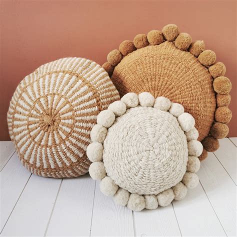 Mini Coussin Rond Pompons Blanc Coussin Ethnique Finca