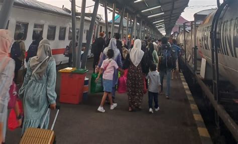 Naik Kereta Bareng Teman Dapatkan Diskon Tiket Rombongan Hingga Persen