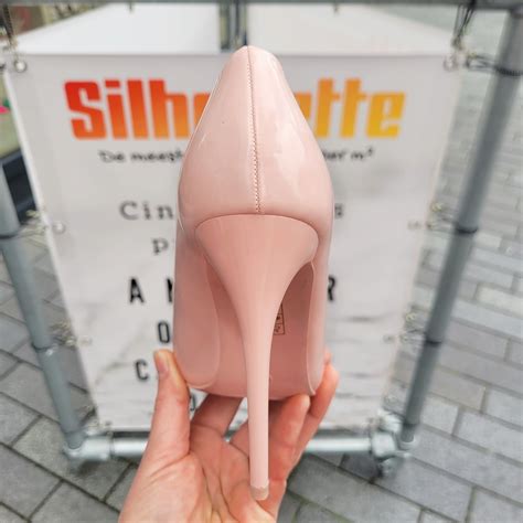 Pumps Met Hoge Hak In Nude Lak Silhouette
