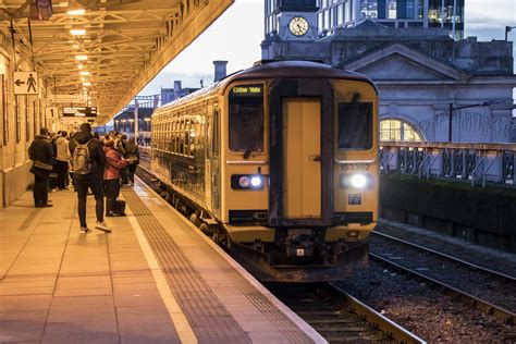 Looking For A Friend Class 153 Dmu 153362 At Cardiff Cent Flickr