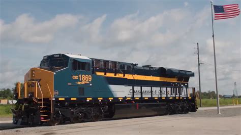 CSX S Fifth Heritage Unit Chesapeake Ohio No 1869 Makes Its Debut