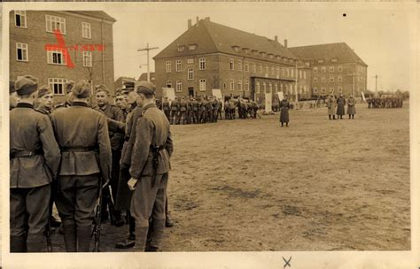 Hannover In Niedersachsen Soldaten Vor Der Kaserne 1939 Wehrmacht Xl