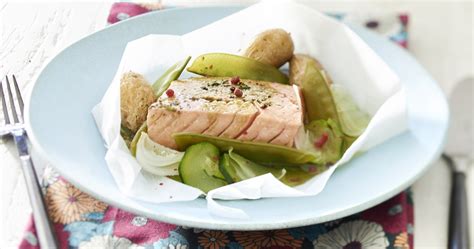 Papillote de saumon infusée au thé matcha et Ratte du Touquet rissolées