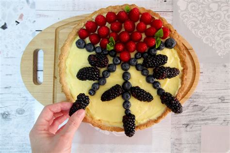 Crostata Con Crema E Frutti Di Bosco L Orso Ghiotto