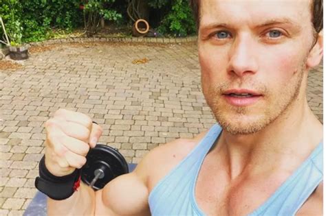 Outlanders Sam Heughan Shows Off Bulging Arm Muscles During Weekend Workout Daily Record