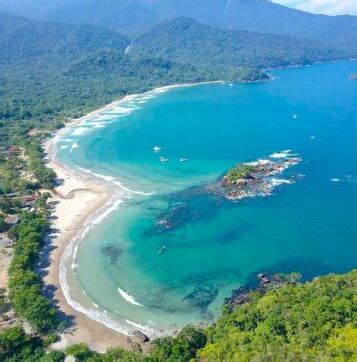 Prefeitura de Ilhabela melhora estrada de acesso até praia de Castelhanos