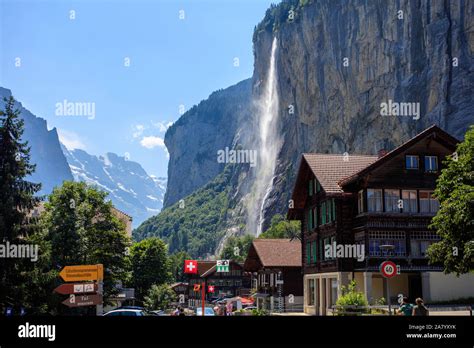 Lauterbrunnen Hi Res Stock Photography And Images Alamy