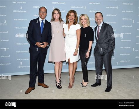 From Nbc News Lester Holt Left Savannah Guthrie Hoda Kotb Megyn