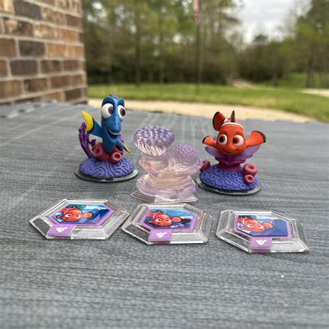 Disney Infinity Finding Nemo Character Lot Playset Intact Works