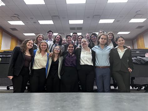 Mock Trial Team Attends Scarlet And Cream Invitational The Carletonian