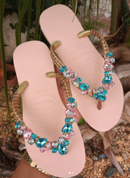 Havaianas decoradas Pérolas Strass e pedras 30 modelos