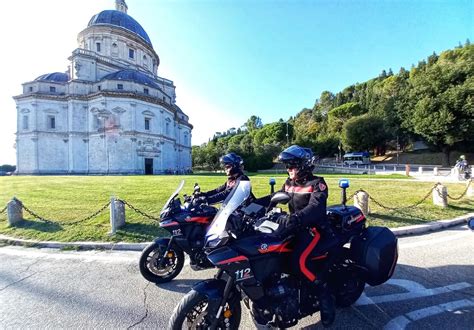 Todi Salvato Dai Carabinieri 45enne Che Ha Tentato Di Togliersi La