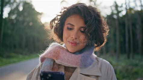 Stylish Girl Looking Smartphone In Office Lobby Female Manager Writing