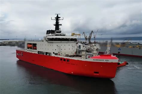 A Bordo Del Rompehielos Viel Construido En Talcahuano La Armada Lanza