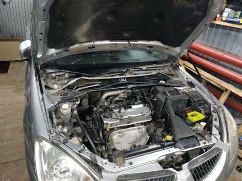 Газовые упоры капота за 50рублей 💪🔥🔥🔥😂 — Mitsubishi Lancer IX, 1,6 л ...