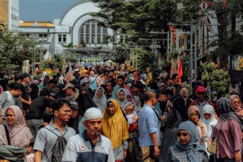 Kota Tua Jakarta Diserbu Masyarakat Saat Libur Akhir Pekan Poskota Co Id