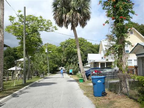 This Florida Psychic's Life Changed Forever: The Story of Ira Johnson Jr. - 3xrf6bf
