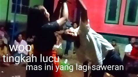 Saking Lucu Penyawer Yang Satu Ini Tiang Terop Pun Di Goyang Youtube