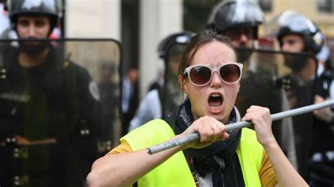 Frances Macron Responds To Yellow Vests With Promise Of Reforms Bbc News