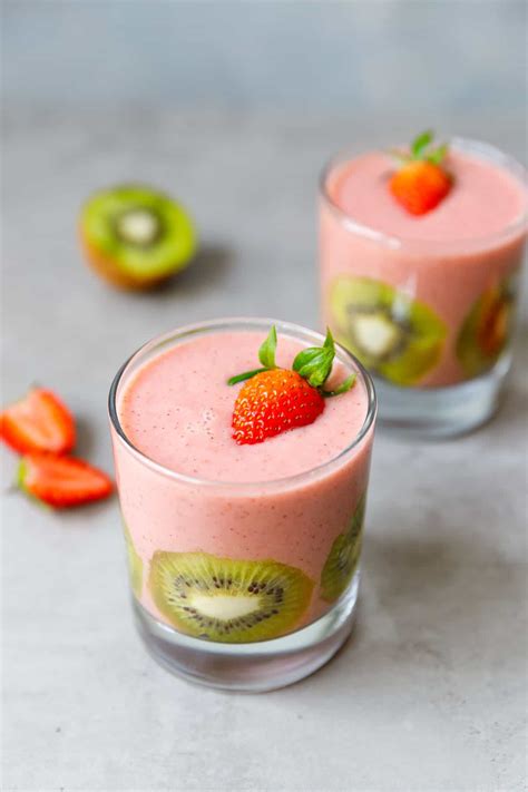 Strawberry Banana And Kiwi Smoothie