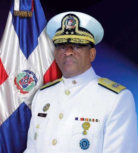 Conozca la biografía del nuevo comandante de la Armada de República