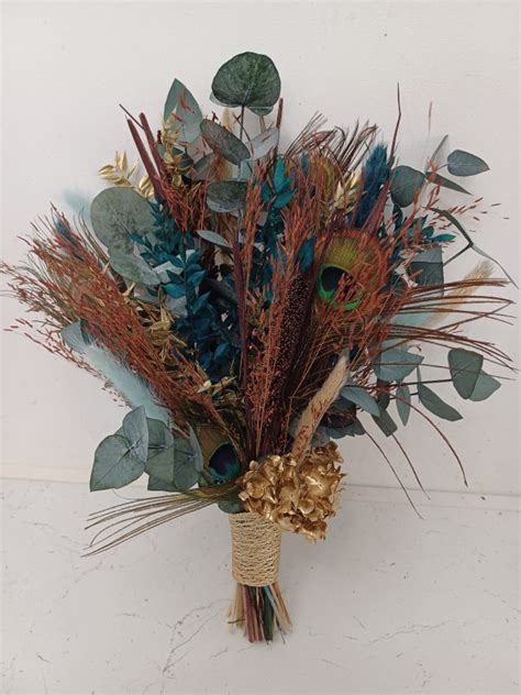 Dried Flower Wedding Bouquets Kiss The Bride Magazine