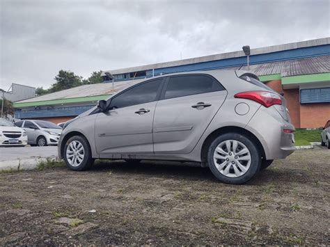 Motorista De Aplicativo é Assassinado A Tiros Dentro Do Carro Em Manaus