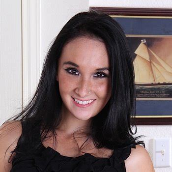 Keira Parker Babe Page Watch This Adult Model On FreeOnes