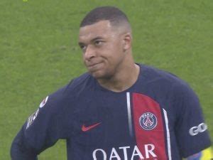 Psg Mbappé infastidito dalla sostituzione la versione di Luis Enrique