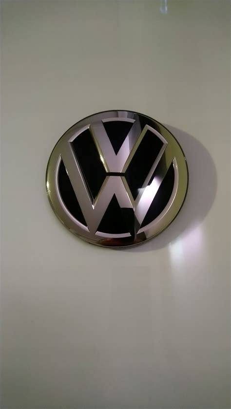 VW PASSAT B8 LOGO ZNACZEK EMBLEMAT POD RADAR 3G085 3G0853601A za 350 zł