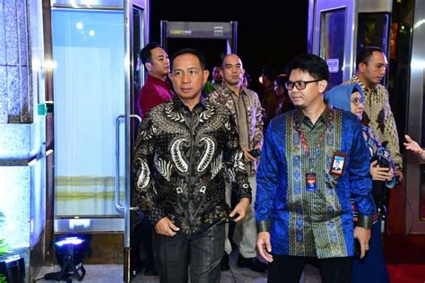 Panglima Tni Jenderal Tni Agus Subiyanto Hadiri Pertemuan Tahunan Bank