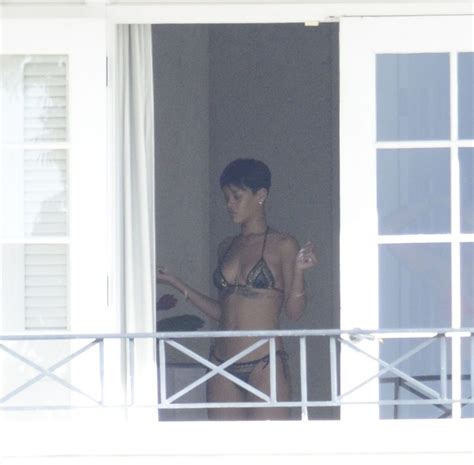 Rihanna Goes Nude In Front Of A Window NSFW Celebs