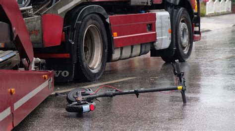 Zwei Schwere Lkw Unf Lle Innerhalb Weniger Stunden Ndr De Ndr