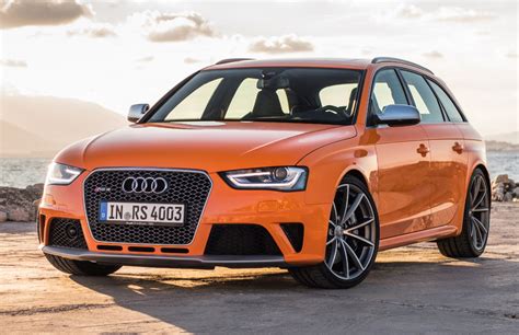 Audi RS4 — цена, фото, характеристики