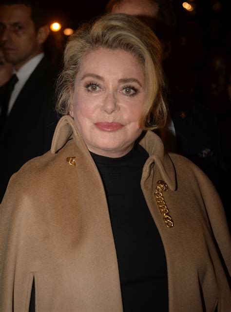 Vești triste Catherine Deneuve a fost dusă de urgență la spital Cum