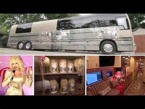 Dolly Parton Tour Bus Tour guide at Dollywood | Dolly parton tour ...