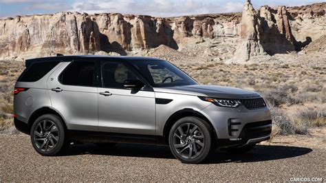 2018 Land Rover Discovery HSE Si6 Color Silicon Silver US Spec Side