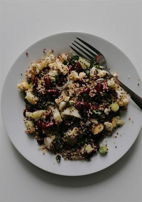 Warmer Quinoa Salat Mit Gebackenem Blumenkohl Schnelle Einfache Und