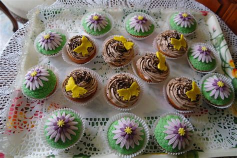 Cup Cakes A La Violette Sylgote Aux Fraises