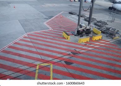 19,790 Airport markings Images, Stock Photos & Vectors | Shutterstock