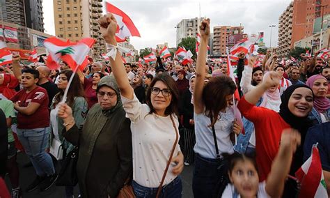 Lebanon Protesters Form 170 Kilometre Long Nationwide Human Chain