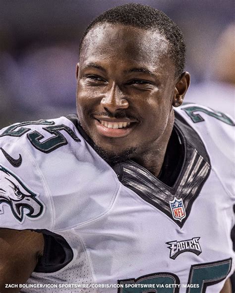 Six Time Pro Bowler Lesean Mccoy Has Called It A Career He Is Signing