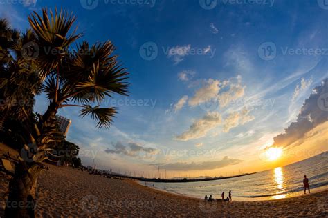 Tropical beach at sunset, Pattaya Beach, Thailand, fisheye view 6990439 ...