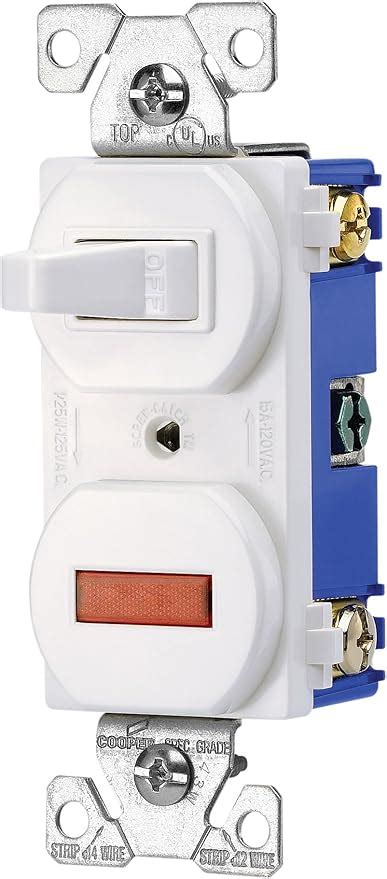 EATON Cableado 277 W 15 120 V Combinación Interruptor de palanca de