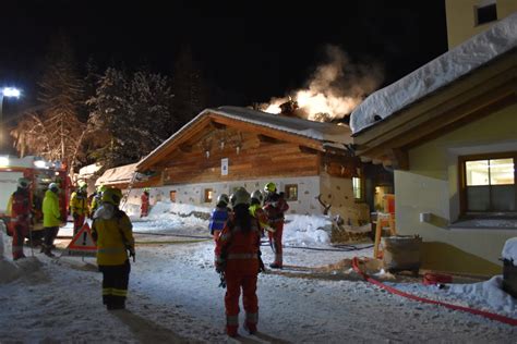 Silvaplana GR Zwei Verletzte Nach Hotelbrand