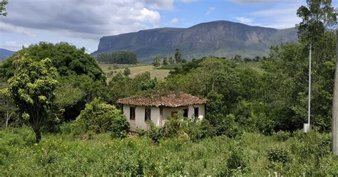 Canastra A Serra Do Queijo E Das Belas Cachoeiras Estradas