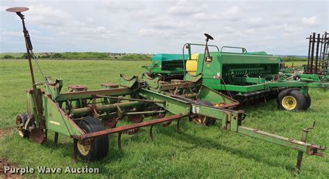 John Deere 1300 Planter In Hitchcock Ok Item Dg3453 Sold Purple Wave